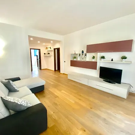 Homeclass Апартаменти *